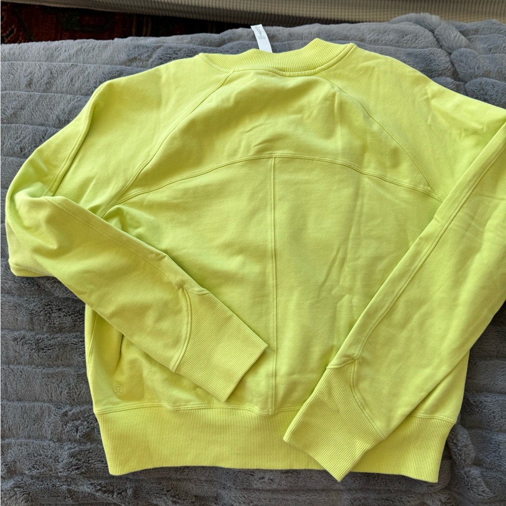 Lululemon - rare sweatshirt - Picture 3 of 3